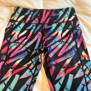 CVG ~ Like New Condition ~ Colorful Pattern Women's Workout Legging Capris